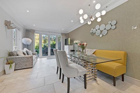 4 bedroom semi-detached house to rent, Kingswood, Ascot