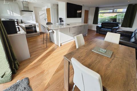 2 bedroom detached house to rent, Liskeard Drive, Allestree, Derby, DE22
