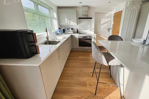 2 bedroom detached house to rent, Liskeard Drive, Allestree, Derby, DE22