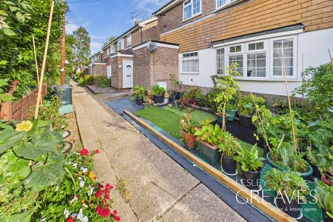 2 bedroom ground floor maisonette for sale, Shearing Close, Gedling, Nottingham
