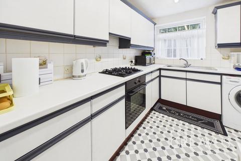 2 bedroom ground floor maisonette for sale, Shearing Close, Gedling, Nottingham