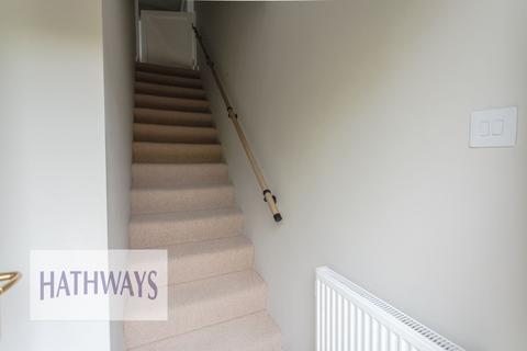 2 bedroom flat for sale, Rose Gardens, Croesyceiliog, NP44
