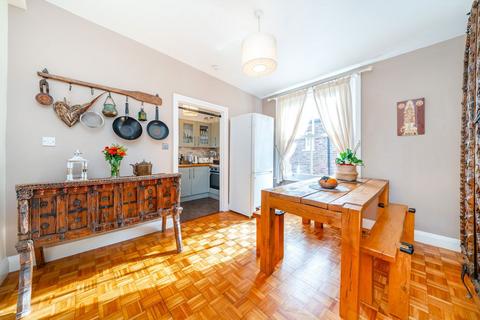 2 bedroom maisonette for sale, Windmill Road, London W5