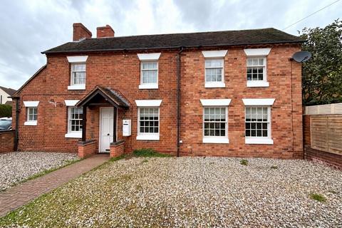 3 bedroom semi-detached house to rent, The Green, Whittington