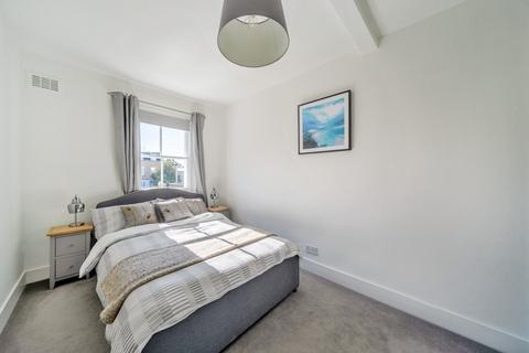 2 bedroom terraced house for sale, Chatham Road, London, SW11
