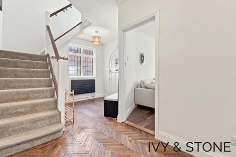 3 bedroom detached house for sale, Chiltern Way, Woodford Green, Greater London, IG8