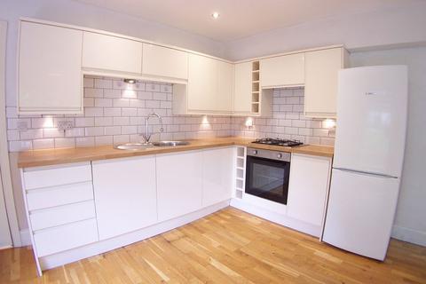 2 bedroom house to rent, Newton Road, Leeds