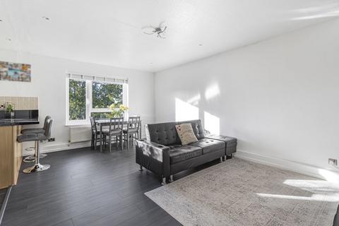 2 bedroom flat for sale, Carlton Road, Sidcup