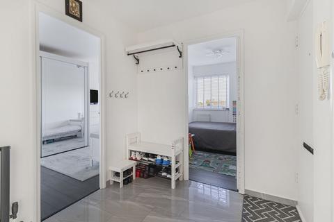 2 bedroom flat for sale, Carlton Road, Sidcup