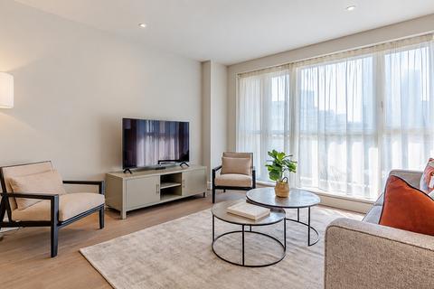2 bedroom flat to rent, Circus Apartments, London E14