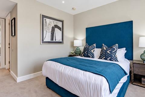 2 bedroom flat to rent, Circus Apartments, London E14