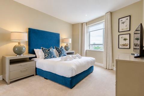2 bedroom flat to rent, Circus Apartments, London E14