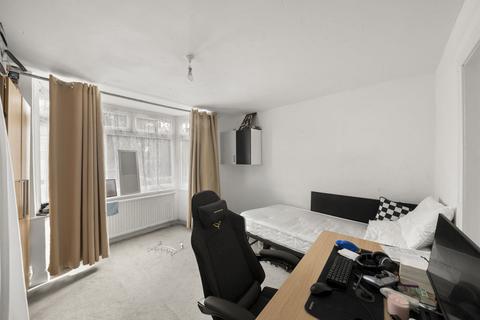 undefined, Russell Road, Northolt