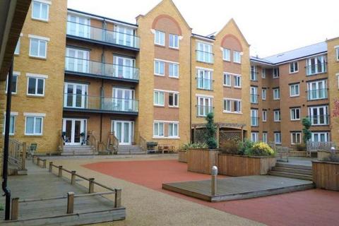 2 bedroom flat for sale, Griffin Court, Black Eagle Drive, Gravesend, Kent, DA11 9AH