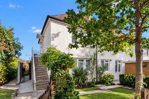 3 bedroom maisonette for sale, Dryden Avenue, Hanwell, London, W7 1ES