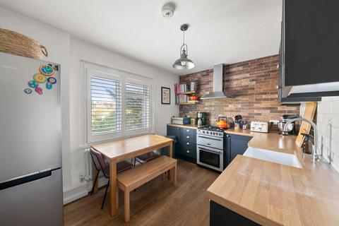 3 bedroom maisonette for sale, Dryden Avenue, Hanwell, London, W7 1ES