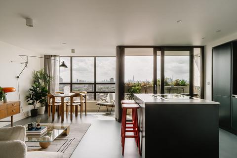 2 bedroom flat to rent, Balfron Tower, 7 St Leonards Road, London E14 0XU