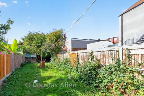 3 bedroom terraced house for sale, Aldborough Road South, Ilford IG3