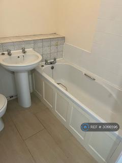 1 bedroom maisonette to rent, Compton Way, Earls Barton, Northampton, NN6