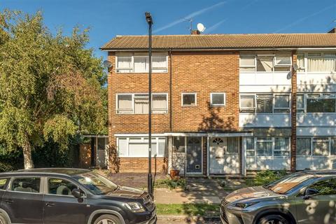 2 bedroom maisonette for sale, Fairby Road, Eltham SE12