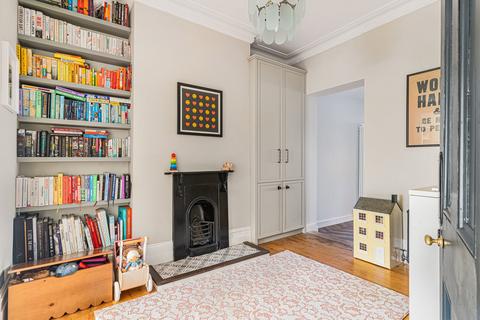 4 bedroom terraced house for sale, Coopersale Road, London, E9