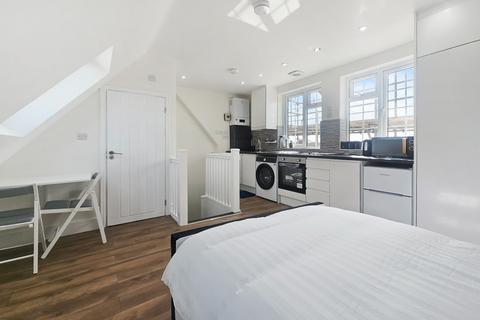 1 bedroom apartment to rent, EALING ROAD