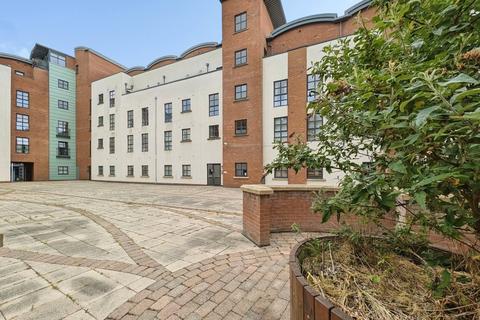 2 bedroom flat for sale, Curzon Place, Gateshead, Newcastle Upon Tyne, NE8