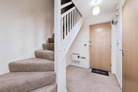 2 bedroom flat for sale, Curzon Place, Gateshead, Newcastle Upon Tyne, NE8
