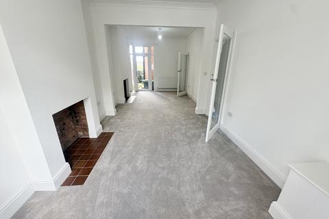 3 bedroom terraced house to rent, Barclay Road, Smethwick, B67