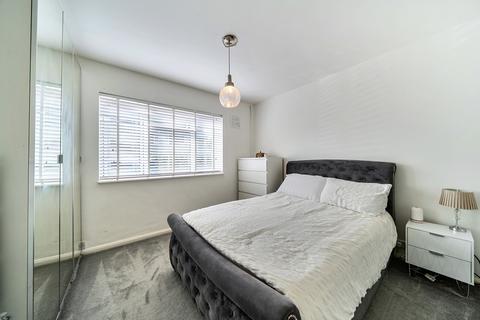 2 bedroom maisonette for sale, Cheltenham Close, Northolt