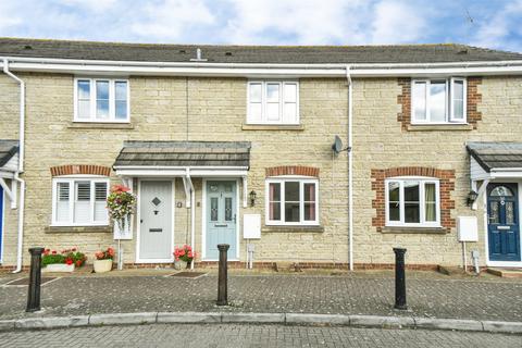 2 bedroom terraced house for sale, Springfield Drive, Calne