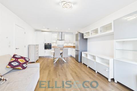 2 bedroom apartment for sale, Sovereign Way, Tonbridge, Kent, TN9