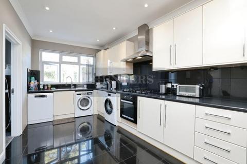 4 bedroom semi-detached house for sale, Melbury Avenue, Southall