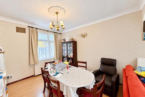 3 bedroom terraced house for sale, Northcote Avenue, Southall