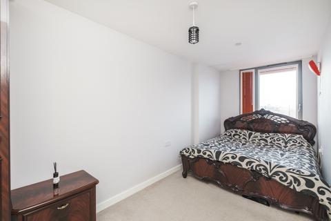 2 bedroom apartment to rent, New Festival Avenue, E14