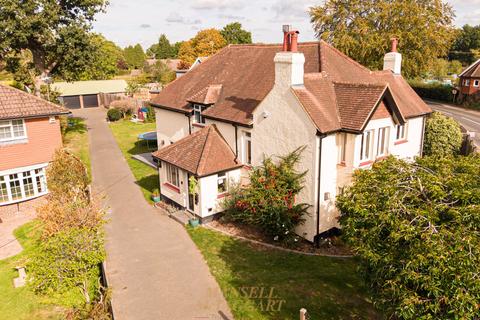 5 bedroom detached house for sale, Copthorne Bank, Crawley RH10