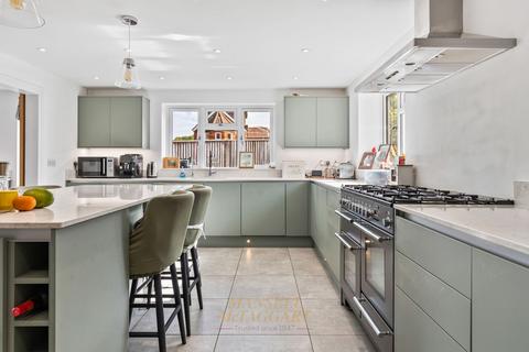 5 bedroom detached house for sale, Copthorne Bank, Crawley RH10