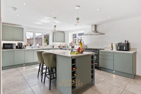 5 bedroom detached house for sale, Copthorne Bank, Crawley RH10