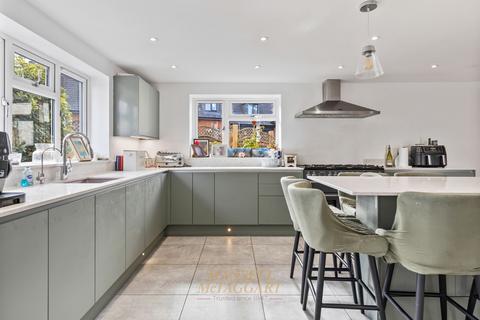 5 bedroom detached house for sale, Copthorne Bank, Crawley RH10
