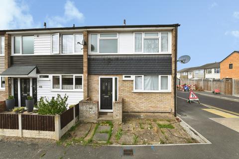 3 bedroom end of terrace house for sale, Cadogan Terrace, Basildon, Essex, SS13