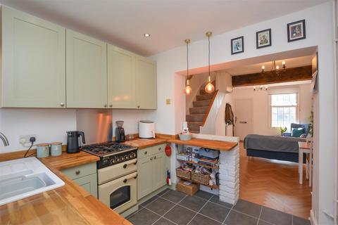 2 bedroom terraced house for sale, Coxtie Green Road, Pilgrims Hatch, Brentwood