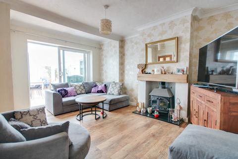 3 bedroom semi-detached bungalow for sale, MIDANBURY! GUIDE PRICE £300,000-£325,000! CONSERVATORY! POPULAR CUL-DE-SAC LOCATION!
