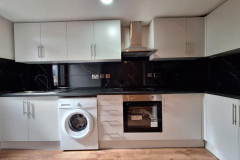 4 bedroom terraced house to rent, Westminster Road, London