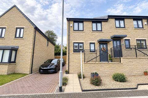 3 bedroom semi-detached house for sale, Shears Drive, Brighouse