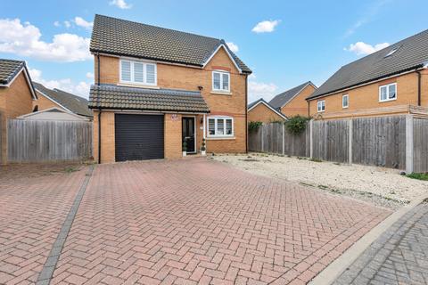 4 bedroom detached house for sale, Hammond Close, Royston SG8