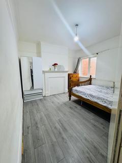 1 bedroom flat to rent, Church Avenue, Northolt UB5