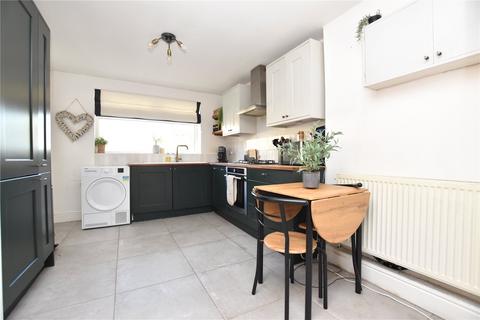 2 bedroom end of terrace house for sale, Kirkgate, Hanging Heaton, Batley