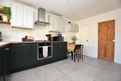 2 bedroom end of terrace house for sale, Kirkgate, Hanging Heaton, Batley