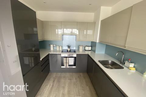 2 bedroom apartment to rent, Kings Road, STEVENAGE