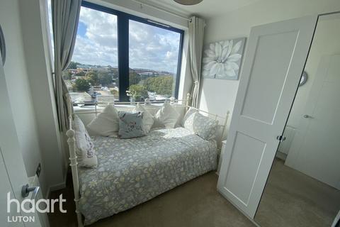 2 bedroom apartment to rent, Kings Road, STEVENAGE